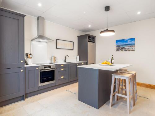 1 Chapel Lane House Clifden — 4-Star Luxury Hotel in Clifden, Republic of Ireland