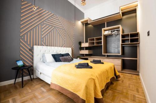 Charming & Elegant Grand Suite next to the Fashion St' — 4-Star Luxury Hotel in Budapest, Hungary
