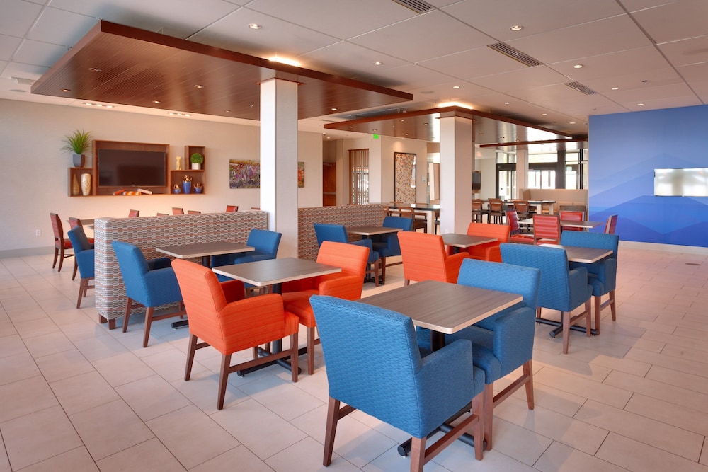 Holiday Inn Express & Suites Phoenix West Buckeye by IHG - photo 39