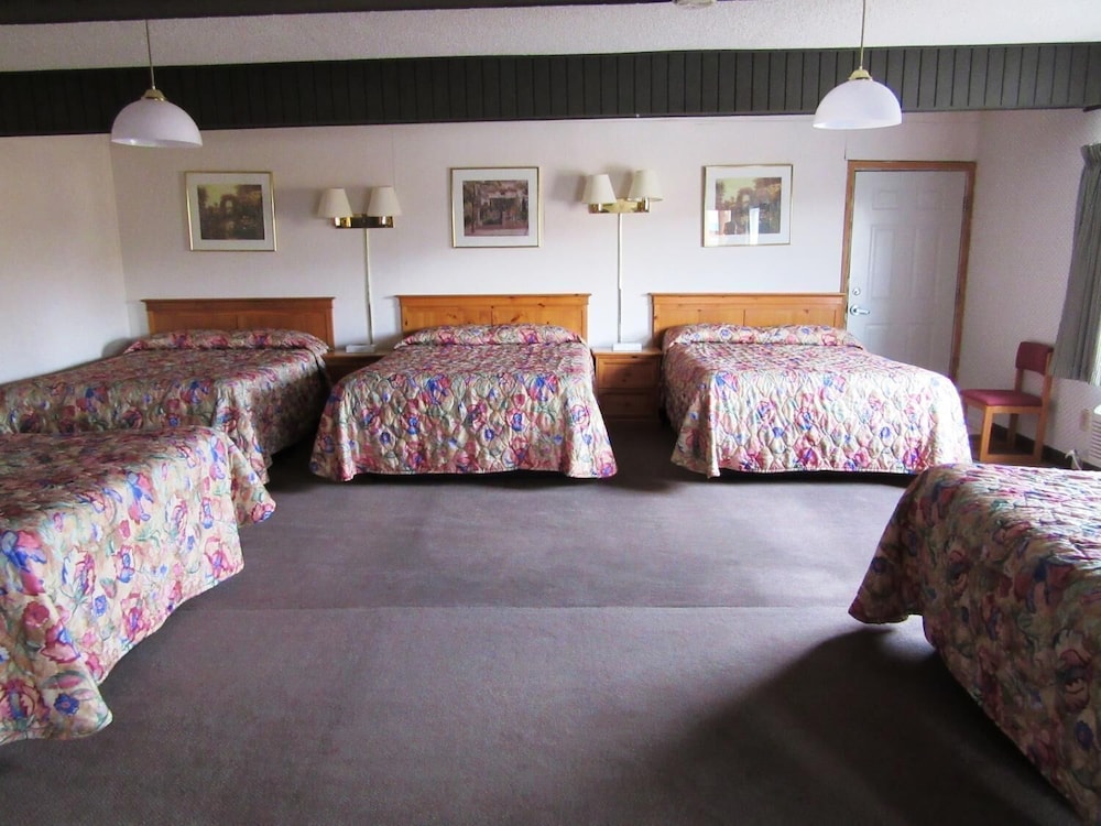 Yellowstone Country Inn - photo 10