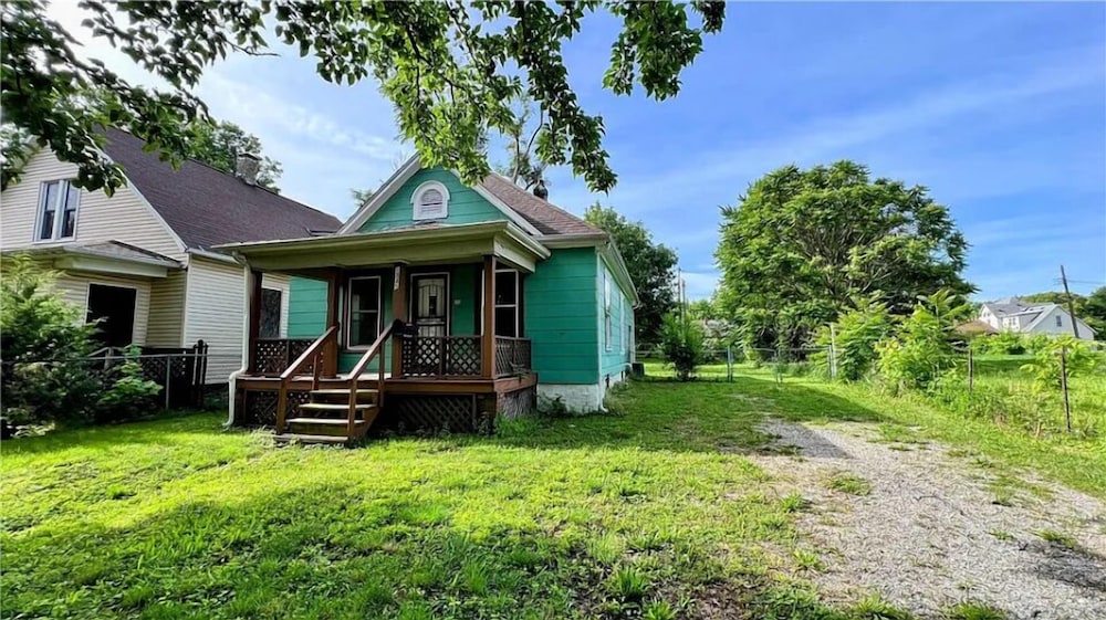 Locust housing in Decatur, United States