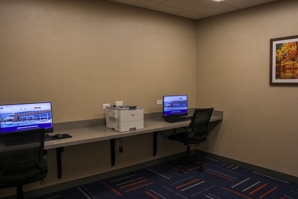 Hampton Inn & Suites Olean - photo 67