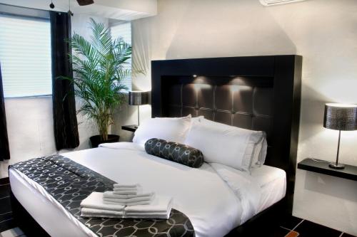 Casa Almendra — 5-Star Luxury Hotel in Playa Del Carmen, Mexico