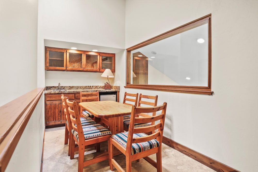 Fairway Village 2570 - photo 32