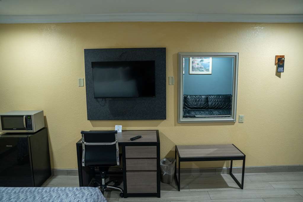 Americas Best Value Inn Ft. Myers - photo 11