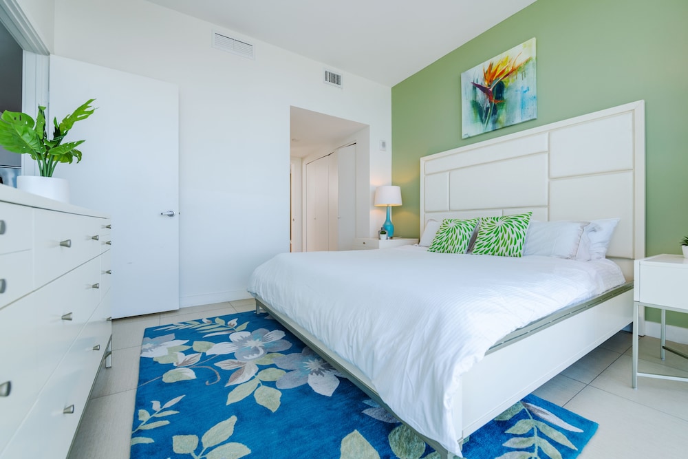 Churchill Suites Monte Carlo Miami Beach - photo 14