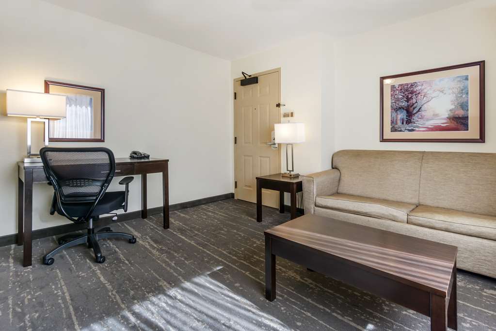 Best Western Plus Edmonds Harbor Inn - photo 14