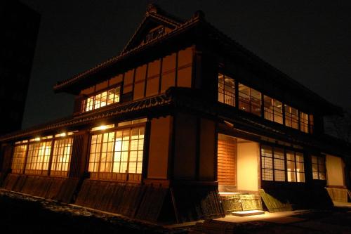 宿坊 三徳館 — 4-Star Luxury Hotel in Takasaki, Japan