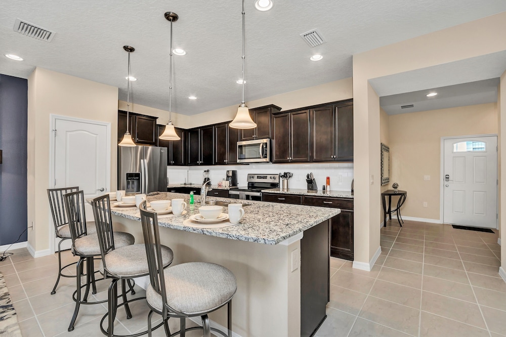 2407 Dubai Street - photo 10