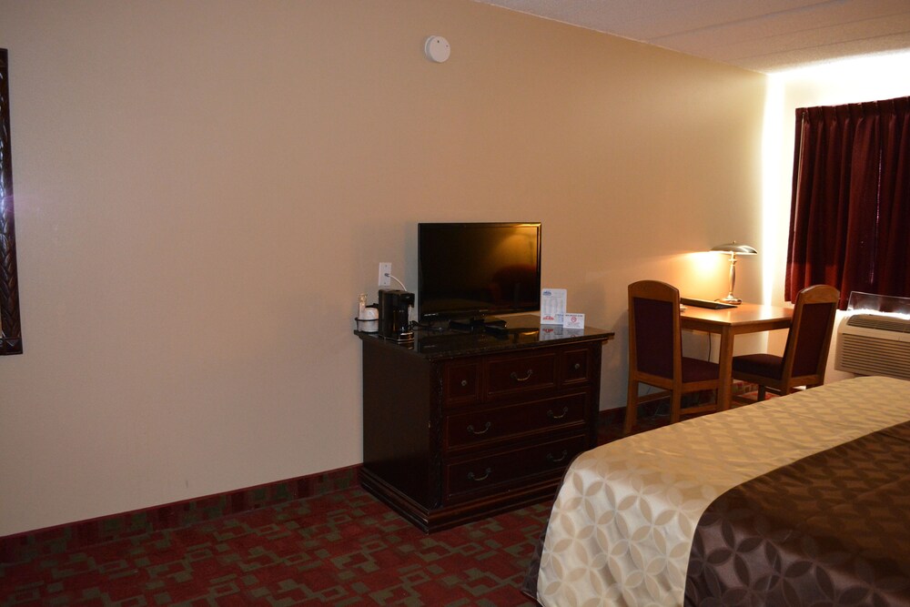 Travelodge Grand Forks - photo 14