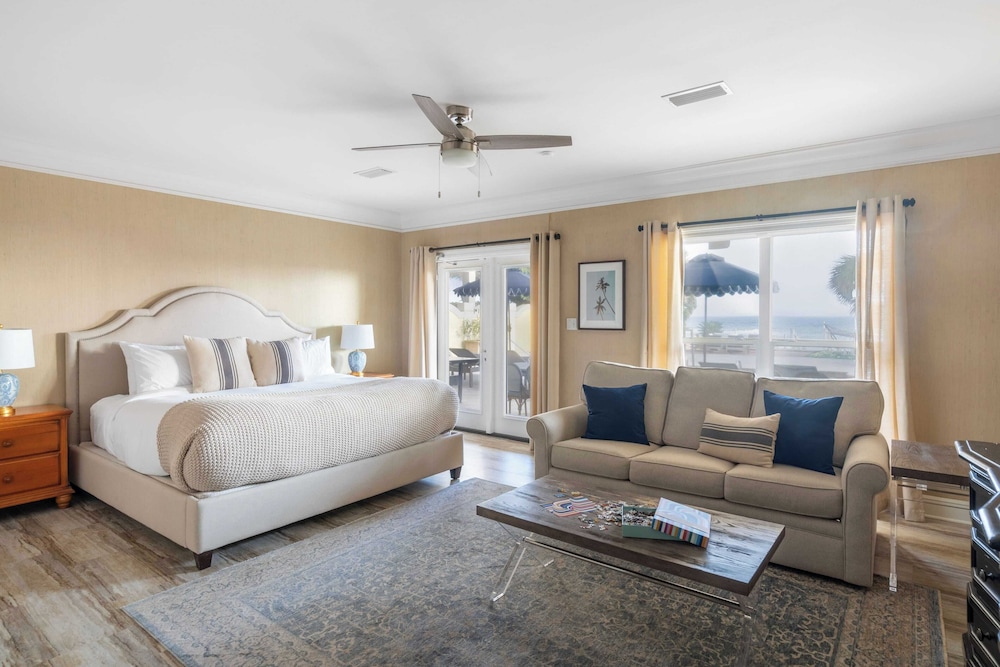 Promenade by Avantstay Beach Front Mansion w Breathtaking Views & Pool - photo 30
