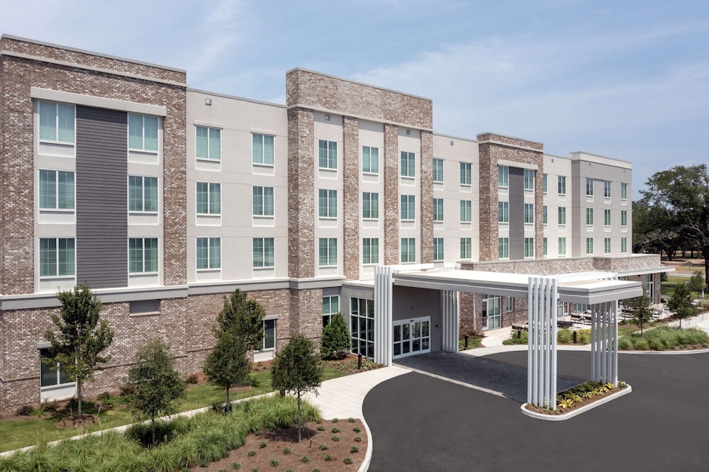 Hilton Garden Inn Pensacola Downtown - photo 40