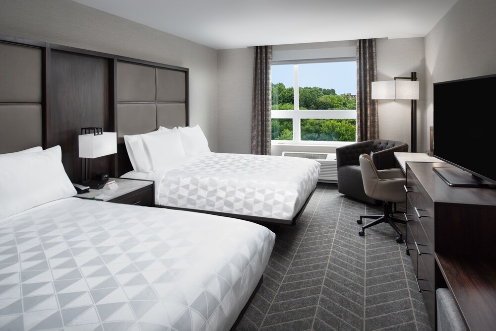 Holiday Inn Boston Logan Airport Chelsea by IHG — hotel in Chelsea