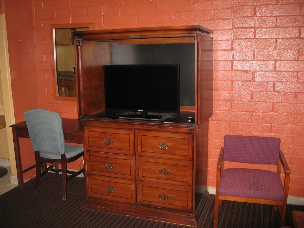 Two Palms Motel - last minute hotel in Glendale