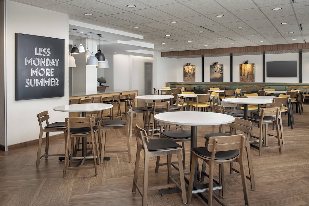 Fairfield Inn & Suites by Marriott Santa Rosa Rohnert Park - photo 38