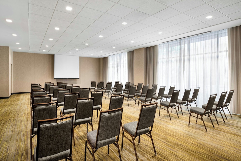 Courtyard by Marriott Baltimore Downtown McHenry Row - photo 35