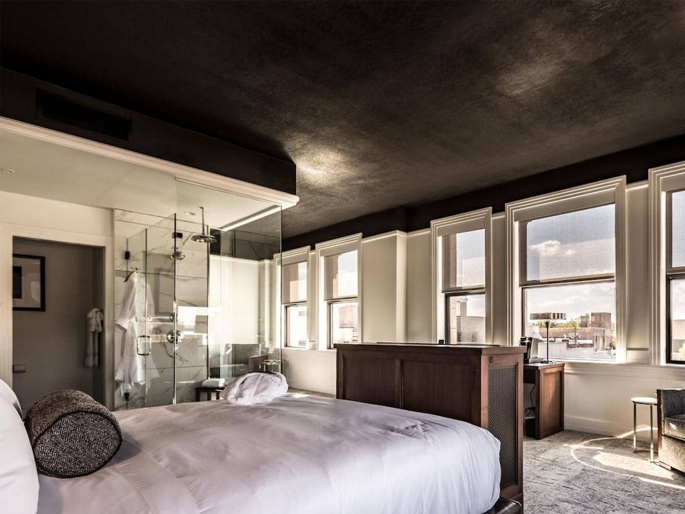 Hotel Goodwin - photo 12
