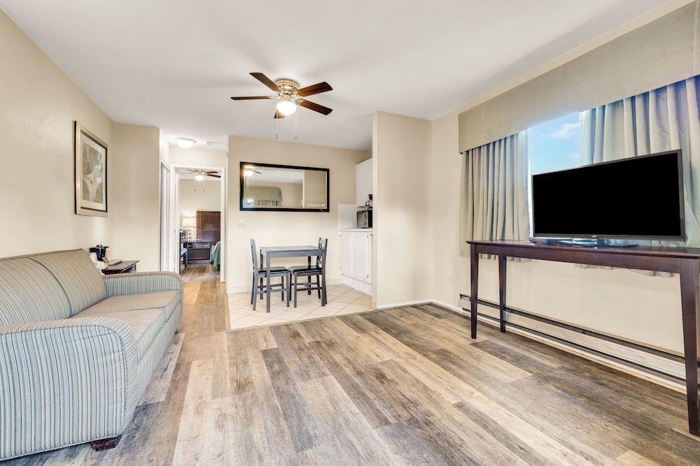 Scottish Fairway Inn - photo 24