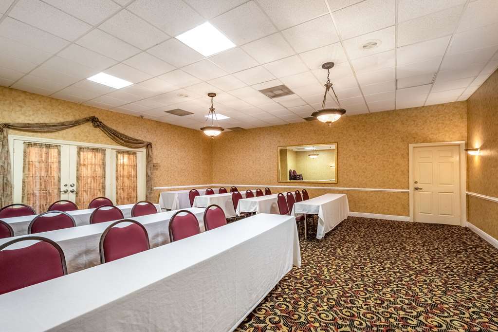 Clarion Inn & Suites Central Clearwater Beach - photo 67