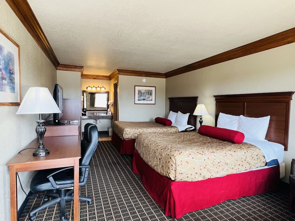 Cattle Country Lodge - photo 15