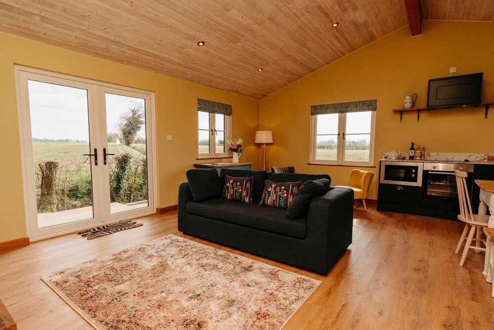 Beautiful Cottage in Bredfield near to Woodbridge on the Suffolk Coast — 4-Star Luxury Hotel in Woodbridge, United Kingdom