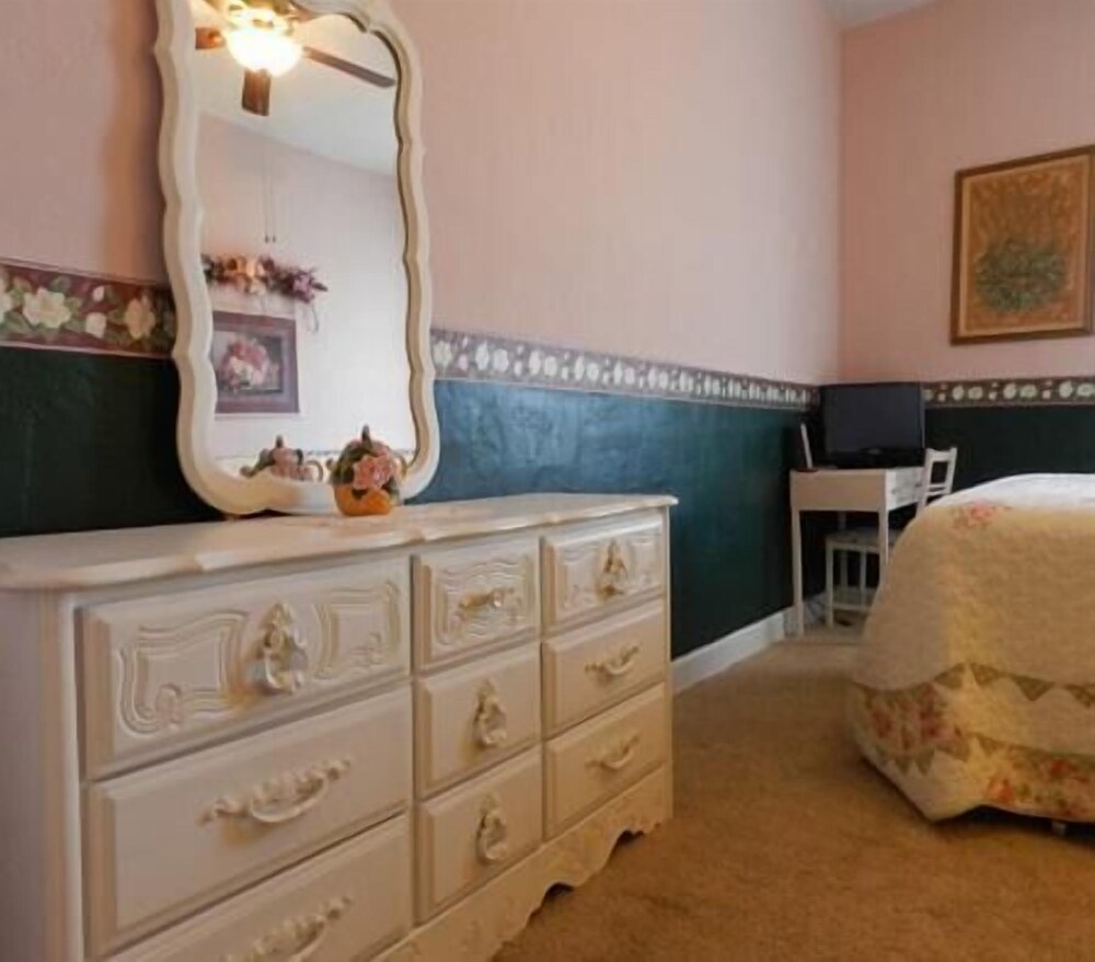La Plaza Inn - photo 47
