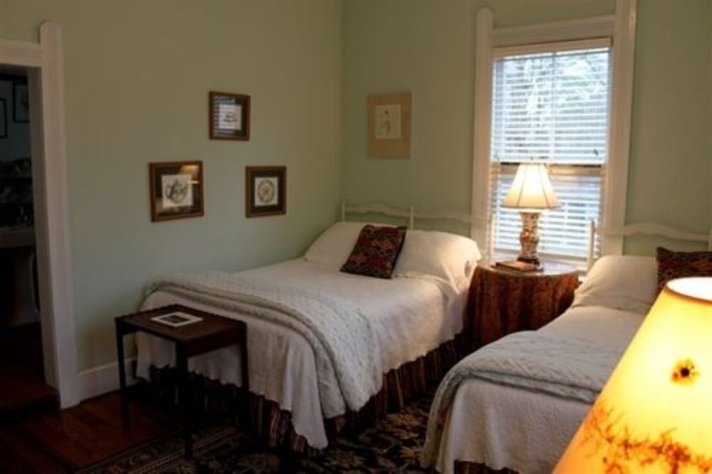 Edgeworth Inn - photo 8