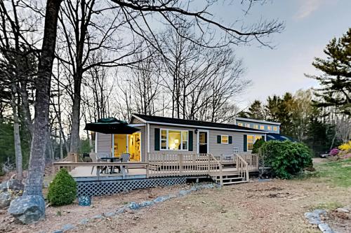 Mariner's Reach - carbon neutral hotel in Sullivan