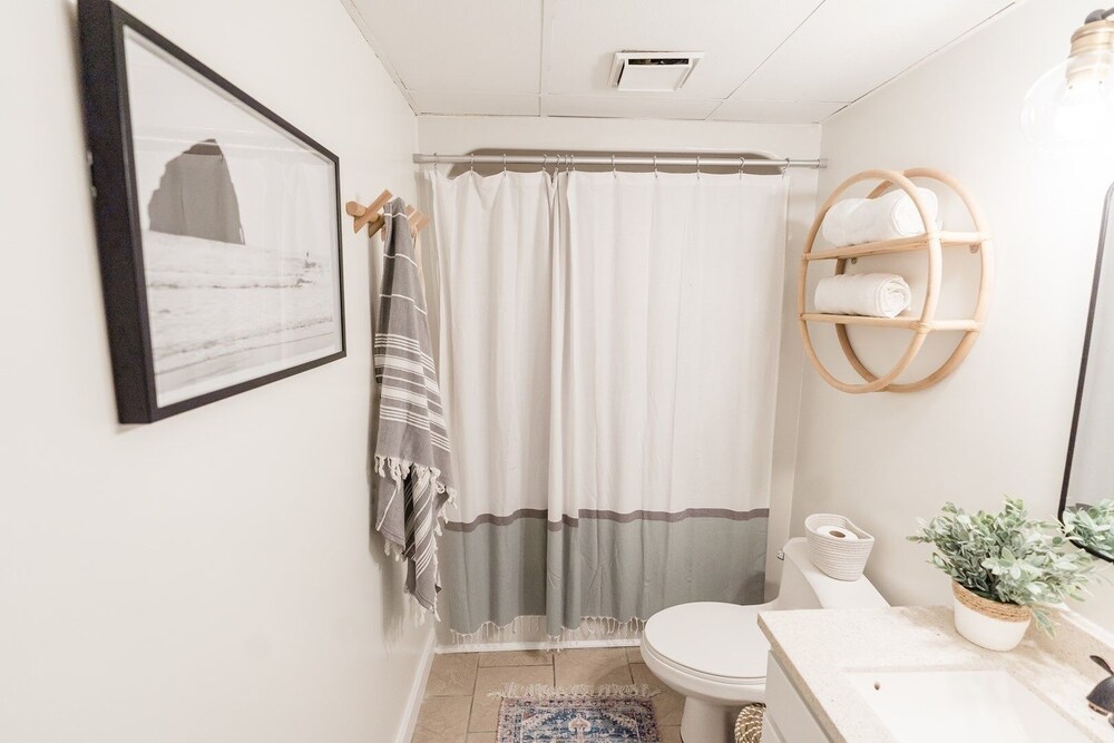 0912 White Linen Room by Atlantic Towers - photo 25