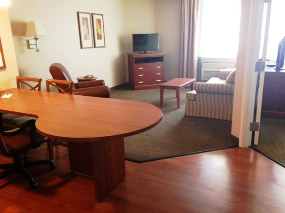 Extended Stay America Suites McAlester Hwy 69 - photo 24