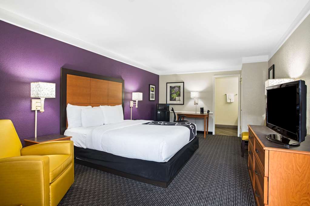La Quinta Inn by Wyndham San Marcos - photo 39