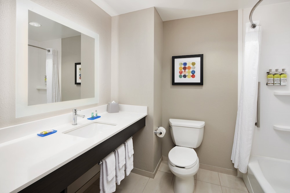 Holiday Inn Express & Suites Seymour by IHG - photo 12