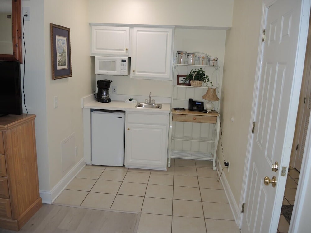 Brunswick Plantation Golf Resort Villa 1607 Close to Beach in Calabash by RedAwning - photo 14