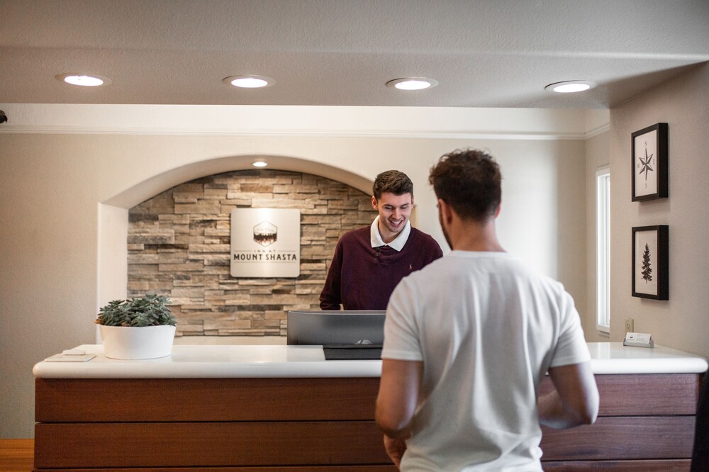 Inn at Mount Shasta - photo 4