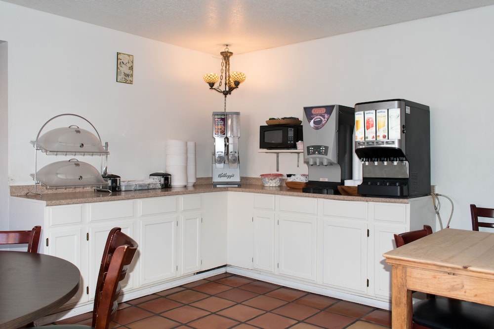 Santa Fe Suites - photo 32