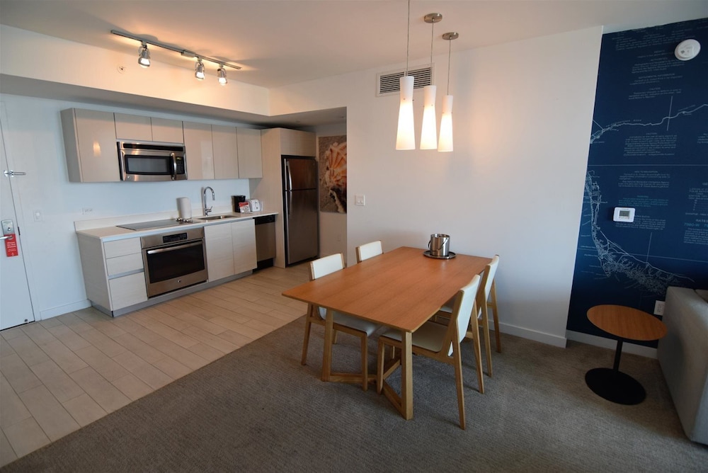 Stuning Ocean View 3 Bed 3 Bath Across The Beach @ Beachwalk - photo 12