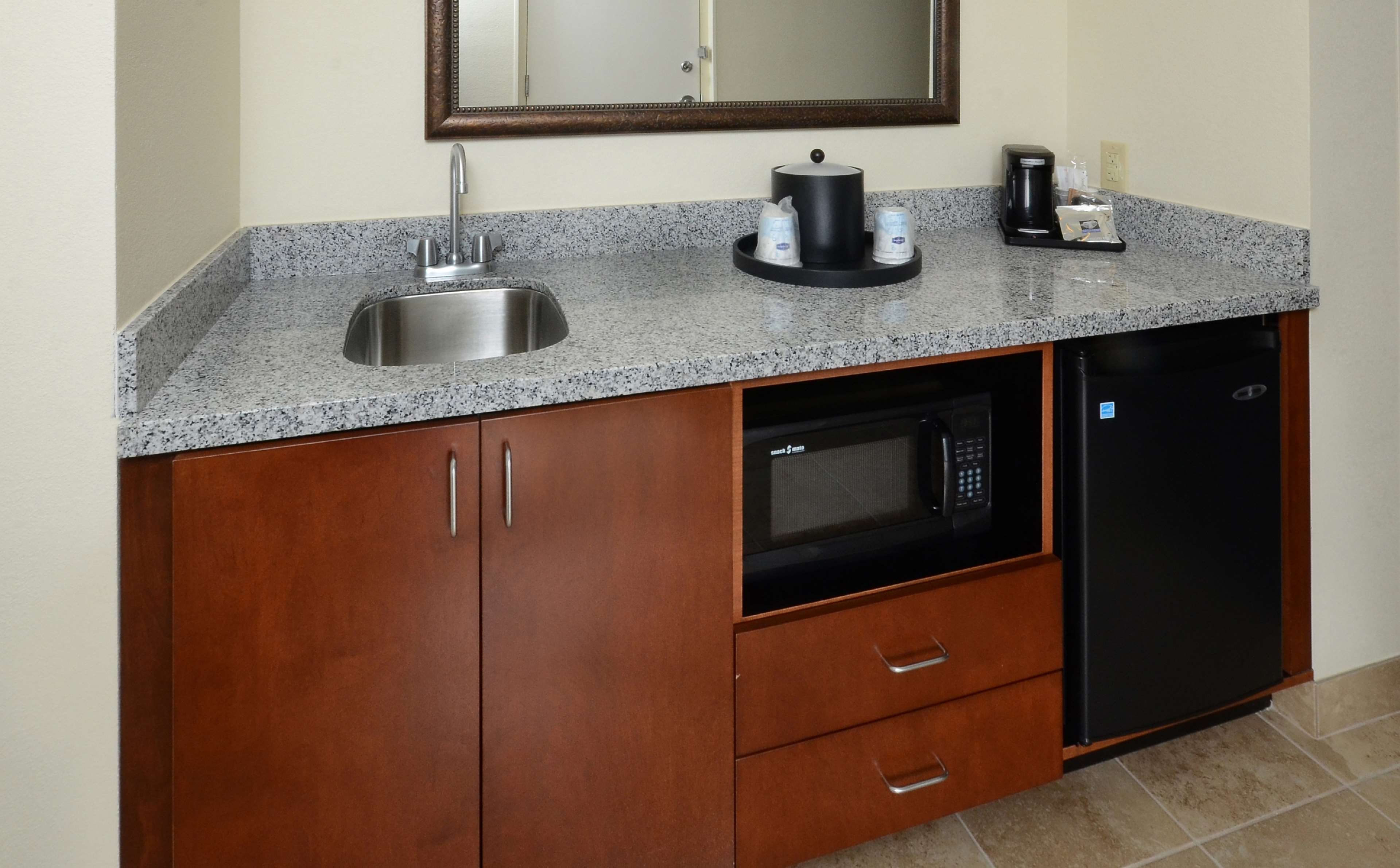 Hampton Inn & Suites Lynchburg - photo 15