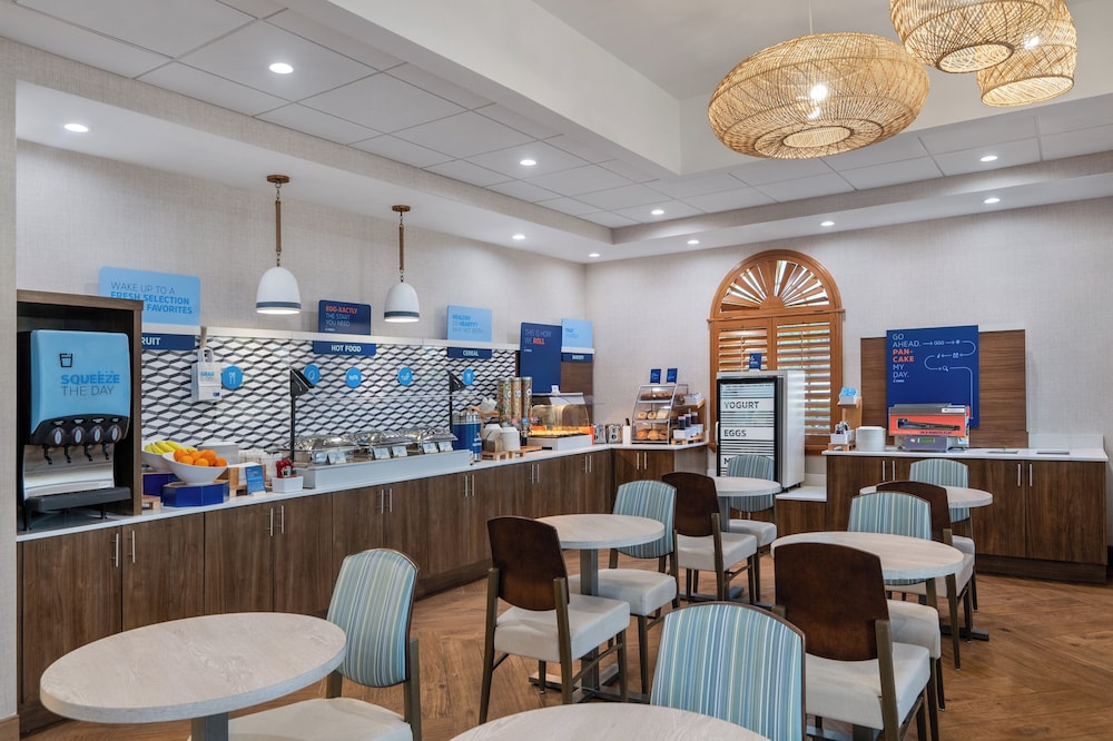 Holiday Inn Express North Palm Beach Oceanview by IHG - photo 83