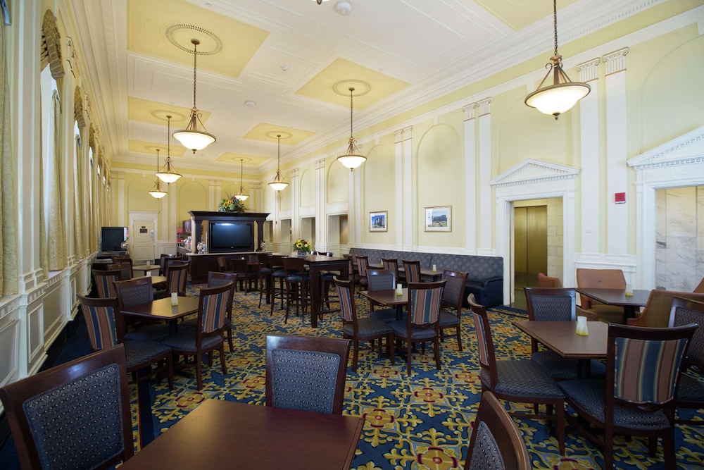 Hampton Inn & Suites Providence Downtown - photo 3