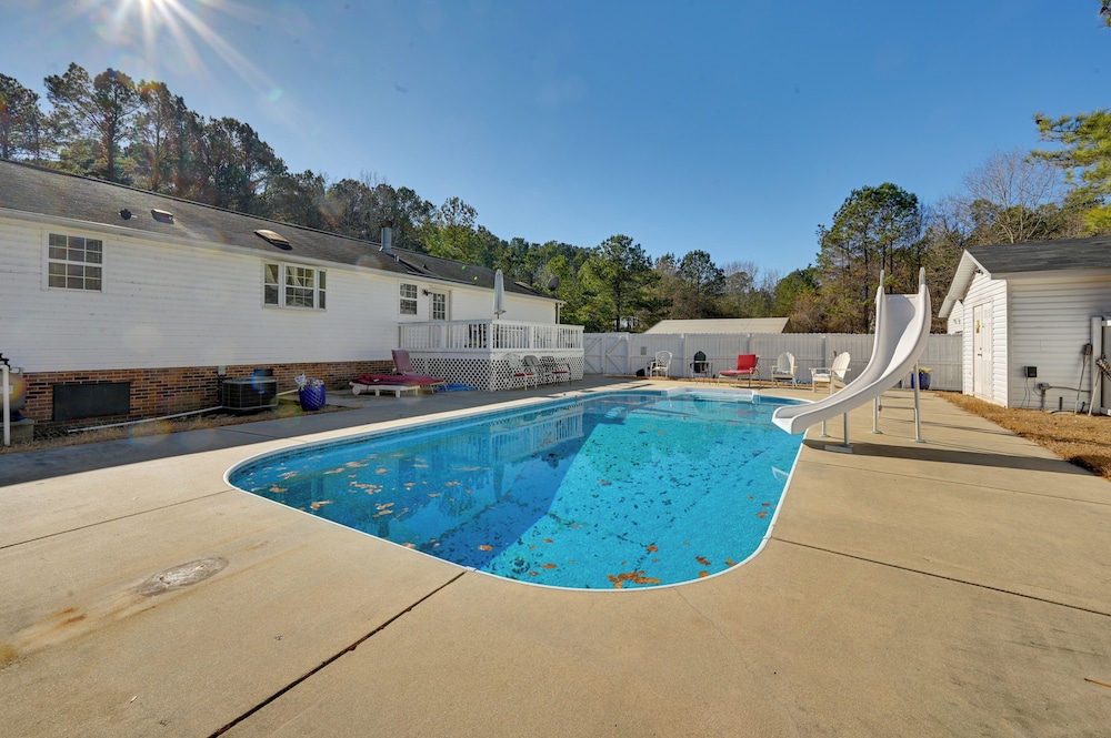 Game Room Easy ECU Access: Greenville Getaway in Greenville, United States