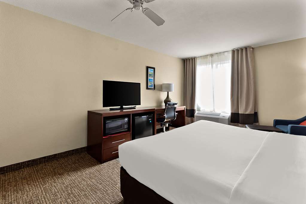 Comfort Inn & Suites Sequoia Kings Canyon - photo 20