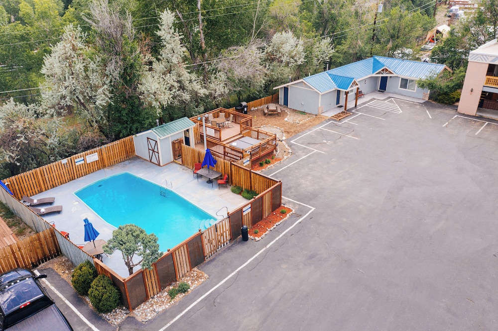 Salida Inn & Monarch Suites - photo 98