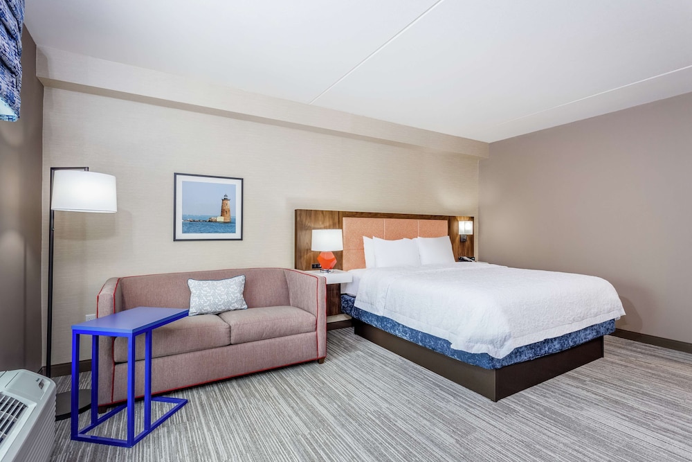 Hampton Inn & Suites Kittery Portsmouth - photo 22