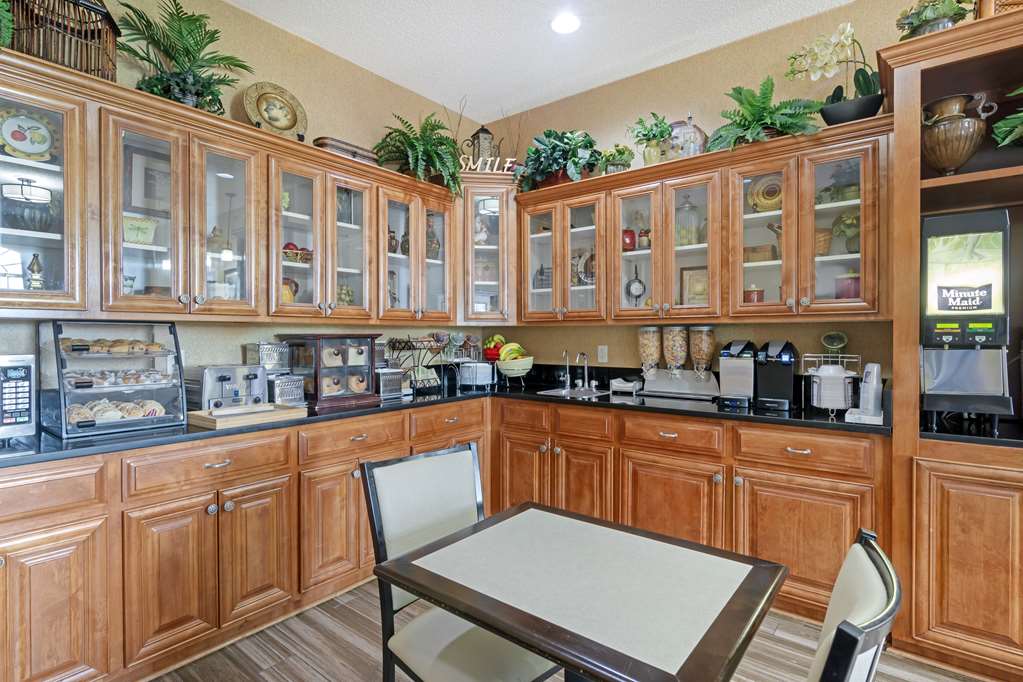 Best Western Plus Bradbury Inn & Suites - photo 50