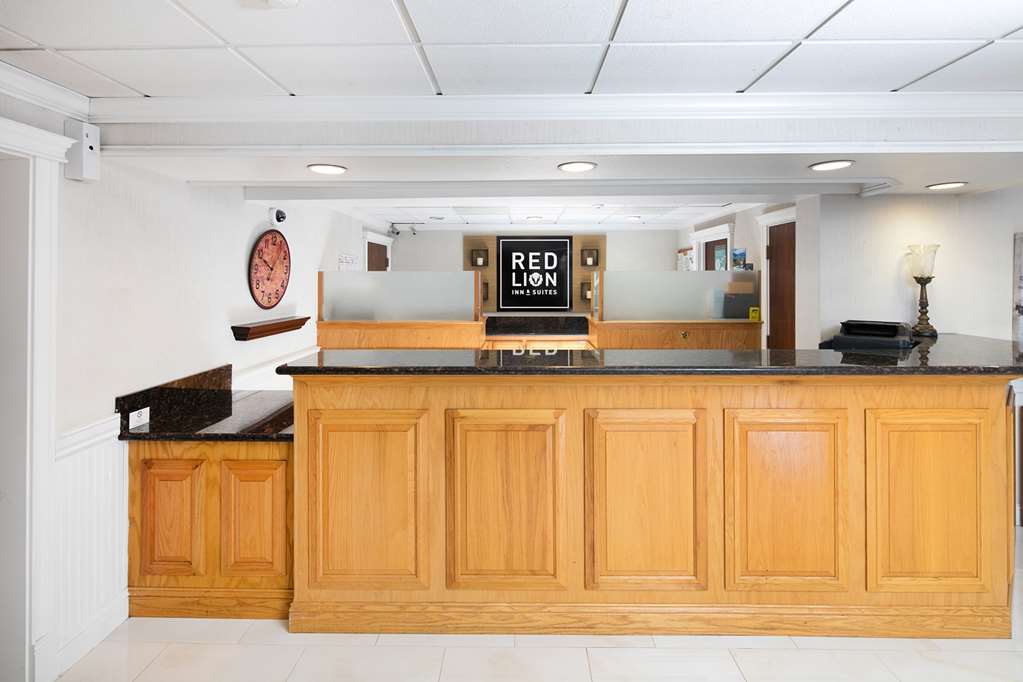 Red Lion Inn & Suites Auburn - photo 19