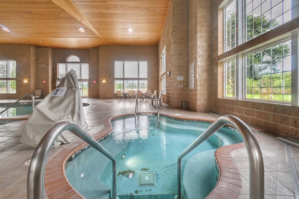 Four Seasons Island Resort - photo 62