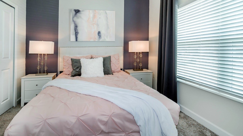5BR Stylish Championsgatetownhome w Private Pool - photo 23