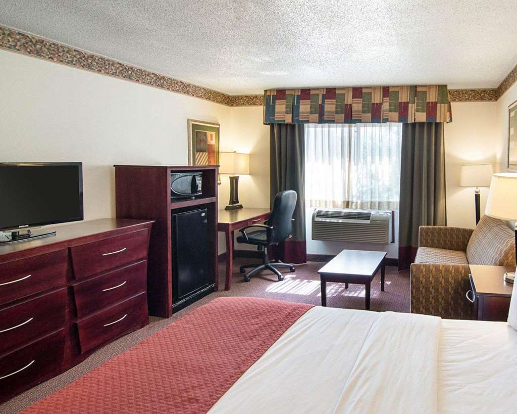 Quality Inn Midland South - photo 20
