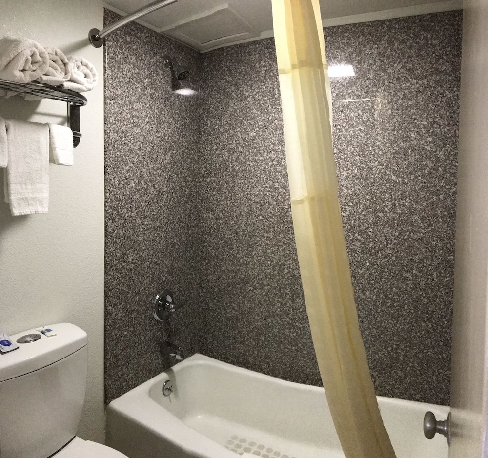 Best Budget Inn Abilene - photo 15