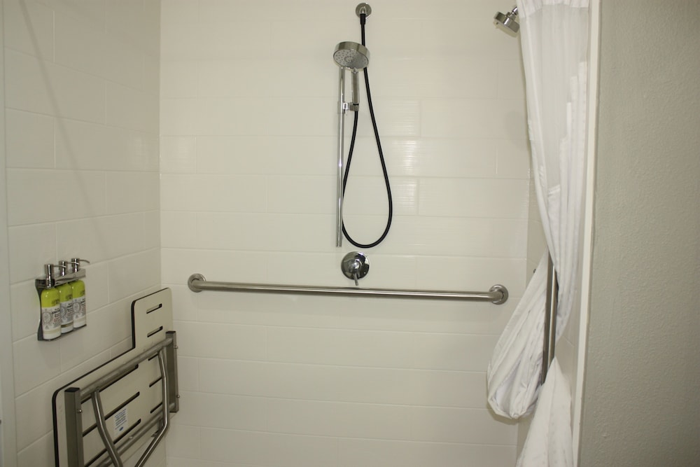 Holiday Inn Express Hotel & Suites Shamrock North by IHG - photo 44